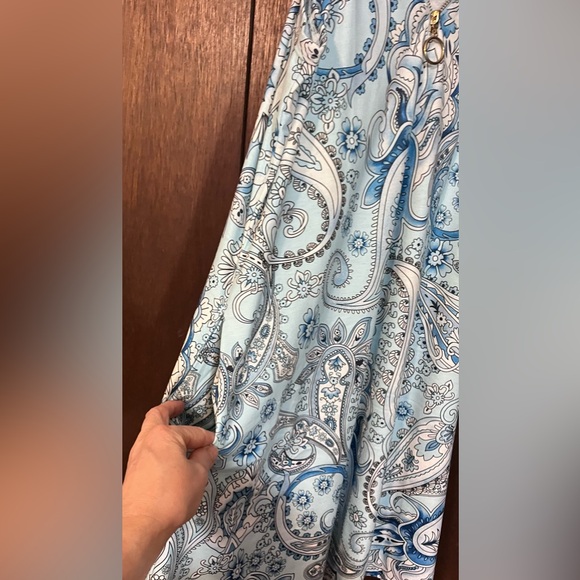 Paisley Dress, size Large, pockets, metal and working zipper detail - Picture 8 of 11